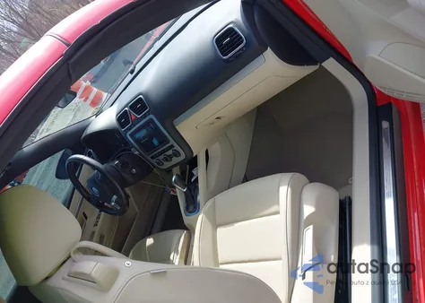 2015 Volkswagen Eos Komfort z USA, uszkodzony, nr VIN WVWBW8AH3FV000967